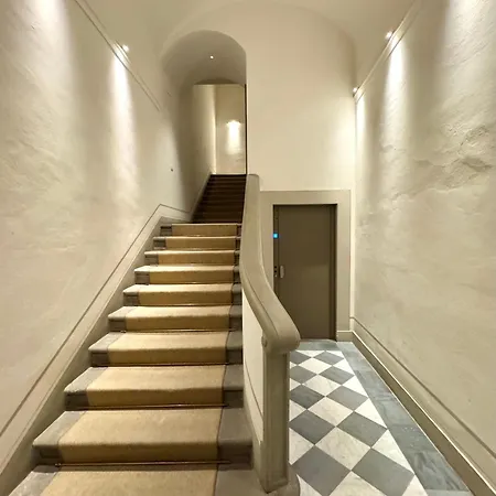 Apartment Rondinelli Al Duomo Con Ascensore Florence