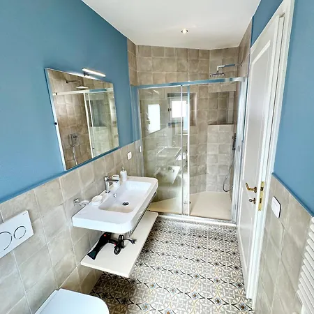 Apartment Rondinelli Al Duomo Con Ascensore Florence